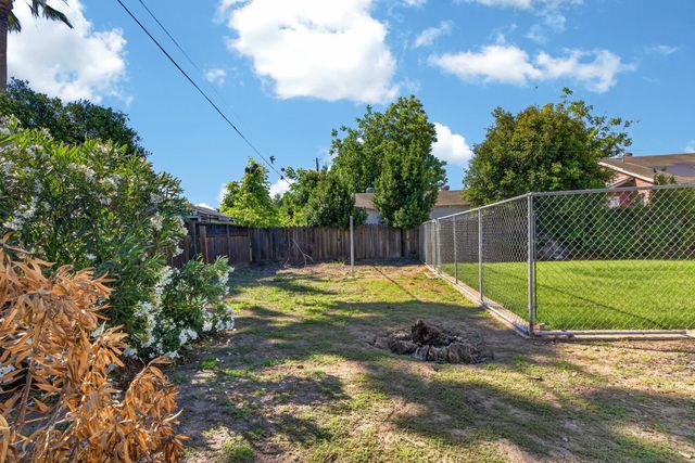 1704 N Berkeley Ave, Stockton, CA 95205