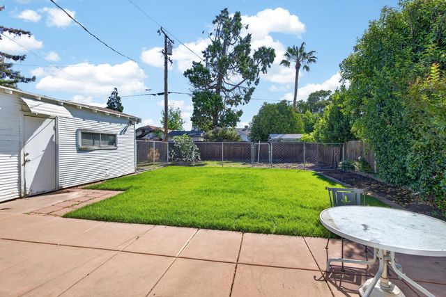 1704 N Berkeley Ave, Stockton, CA 95205
