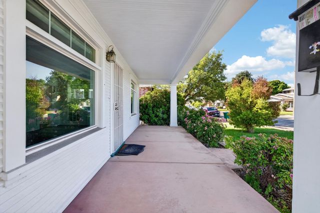 1704 N Berkeley Ave, Stockton, CA 95205