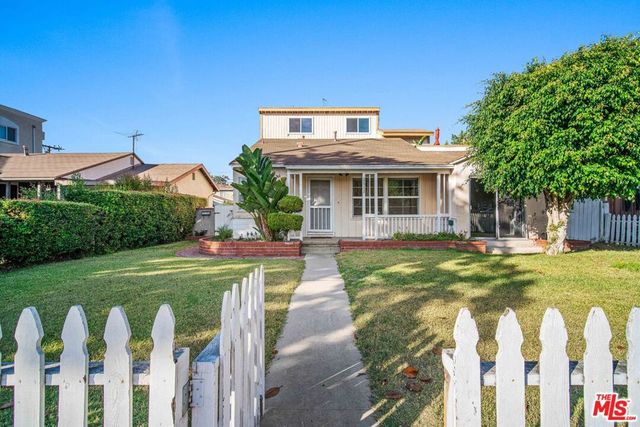 2513 190Th Street B, Redondo Beach, CA 90278