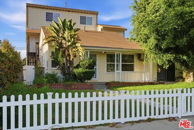 2513 190Th Street B, Redondo Beach, CA 90278