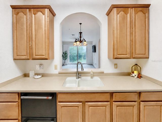1357 VENEZIA COURT 303, Davenport, FL 33896