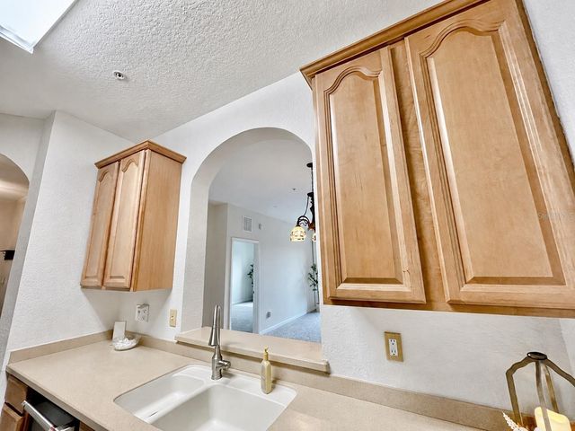1357 VENEZIA COURT 303, Davenport, FL 33896