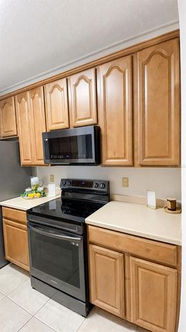 1357 VENEZIA COURT 303, Davenport, FL 33896