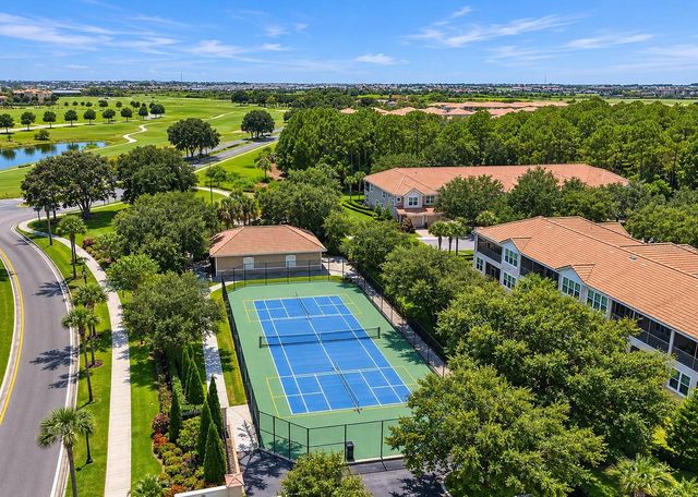 1357 VENEZIA COURT 303, Davenport, FL 33896