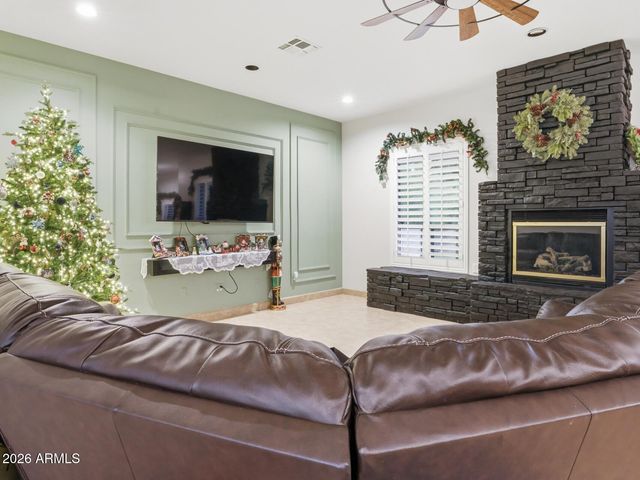 14645 W MOLLY Lane, Surprise, AZ 85387