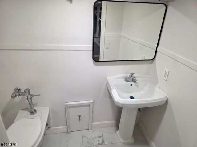 978 Kenyon Ave, Plainfield City, NJ 07060