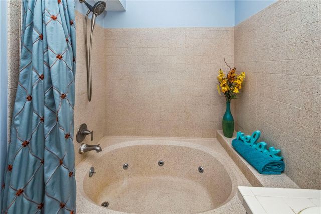 6426 Whitbourne Drive, Houston, TX 77084