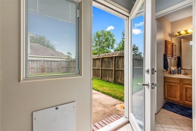 6426 Whitbourne Drive, Houston, TX 77084