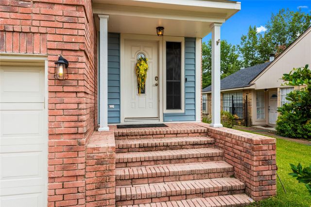 6426 Whitbourne Drive, Houston, TX 77084