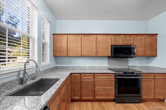 48840 Stonebriar Drive, Canton, MI 48188