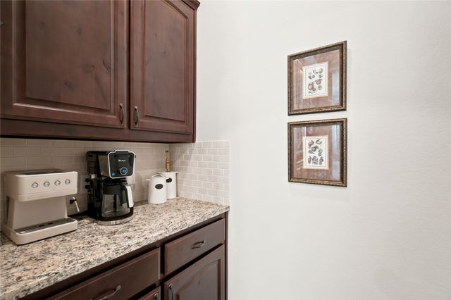 1036 Northern Oaks Court, Springtown, TX 76082