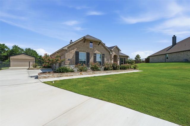 1036 Northern Oaks Court, Springtown, TX 76082
