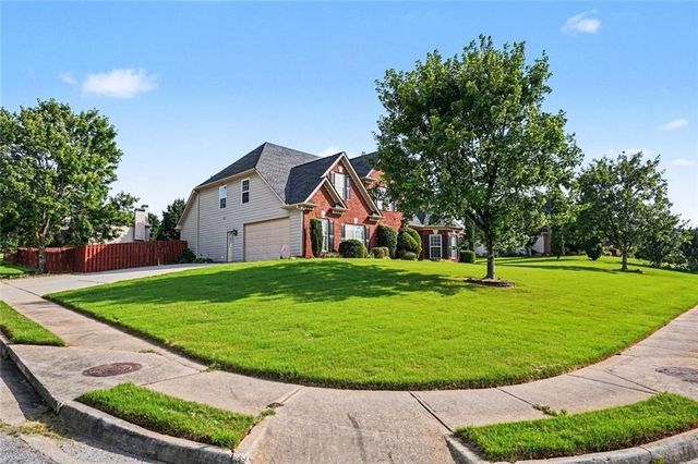 8100 Powhattan Court, Mcdonough, GA 30252