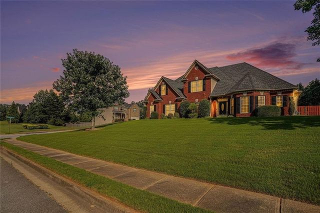 8100 Powhattan Court, Mcdonough, GA 30252