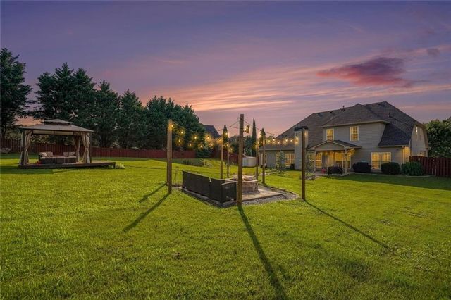 8100 Powhattan Court, Mcdonough, GA 30252