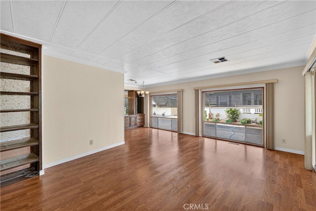 1365 Thornwood Square, Corona, CA 92882 — photo 2