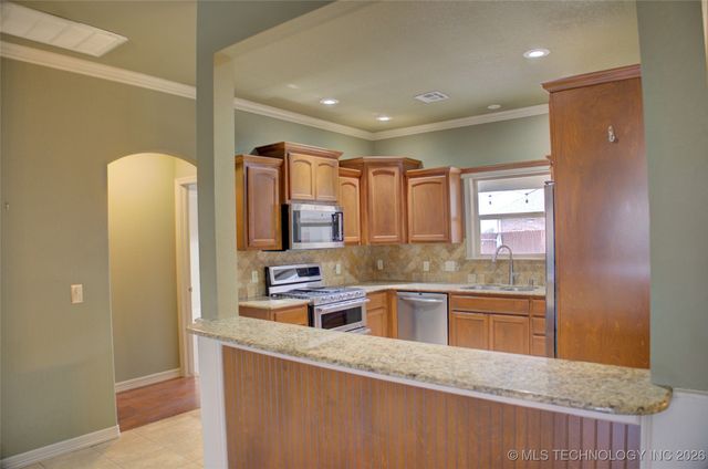 13077 N 124th East Avenue, Collinsville, OK 74021