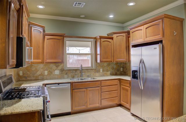 13077 N 124th East Avenue, Collinsville, OK 74021