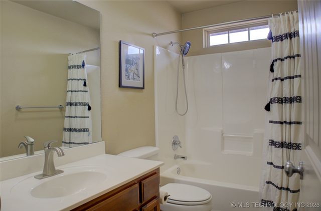 13077 N 124th East Avenue, Collinsville, OK 74021