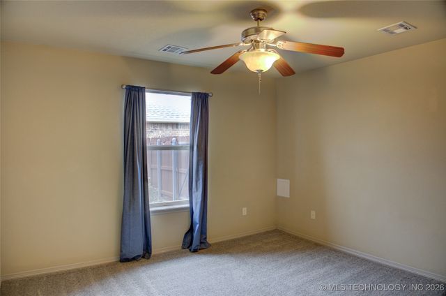 13077 N 124th East Avenue, Collinsville, OK 74021