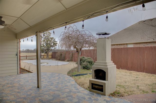 13077 N 124th East Avenue, Collinsville, OK 74021