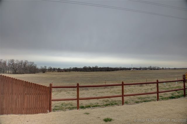 13077 N 124th East Avenue, Collinsville, OK 74021