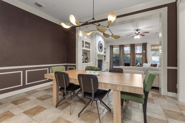 114 S Knights Crossing Drive, The Woodlands, TX 77382