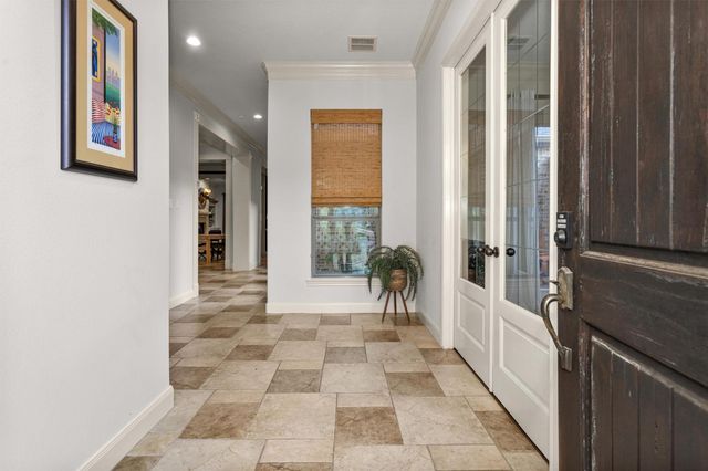 114 S Knights Crossing Drive, The Woodlands, TX 77382