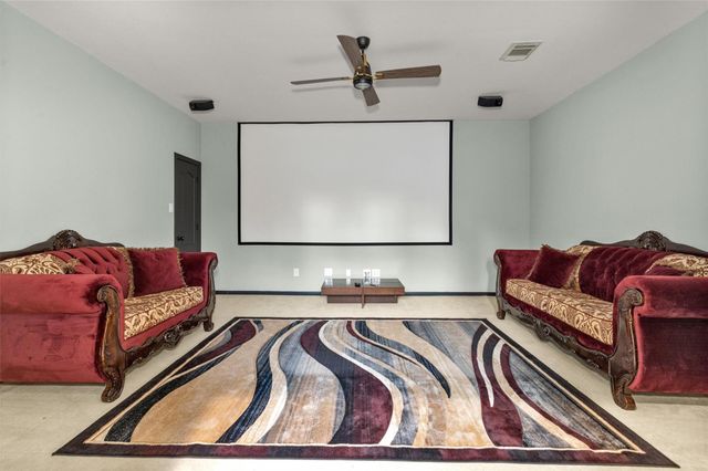 114 S Knights Crossing Drive, The Woodlands, TX 77382