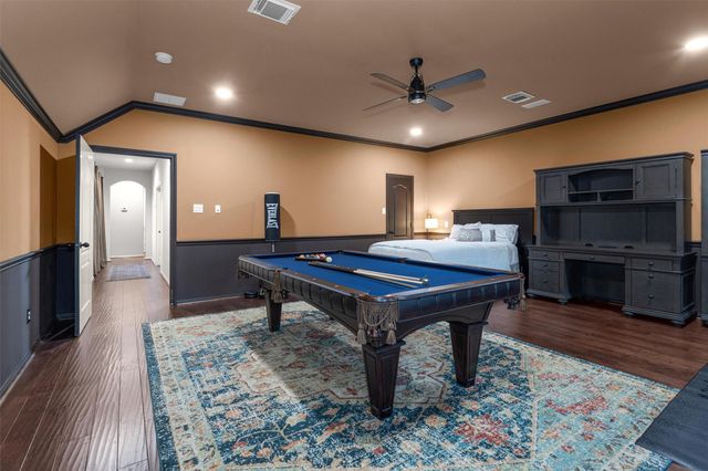 114 S Knights Crossing Drive, The Woodlands, TX 77382