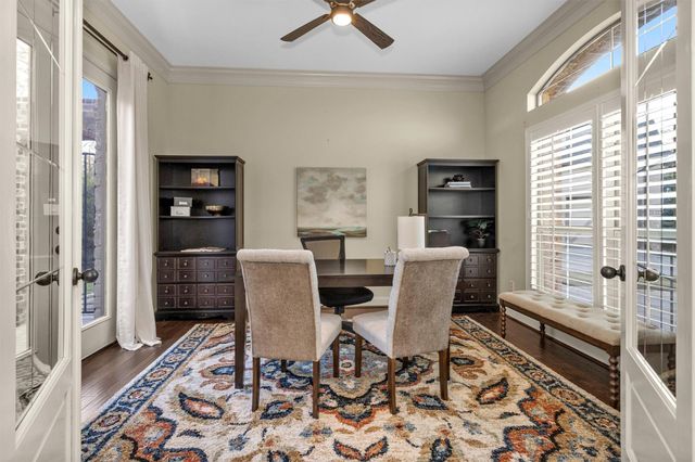 114 S Knights Crossing Drive, The Woodlands, TX 77382