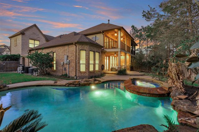 114 S Knights Crossing Drive, The Woodlands, TX 77382
