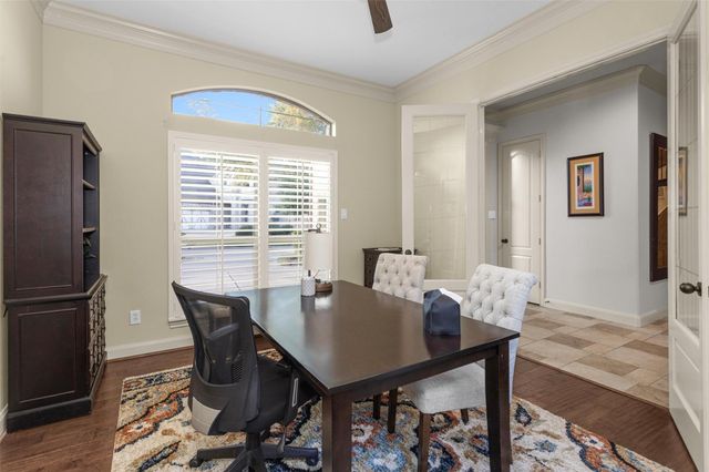 114 S Knights Crossing Drive, The Woodlands, TX 77382