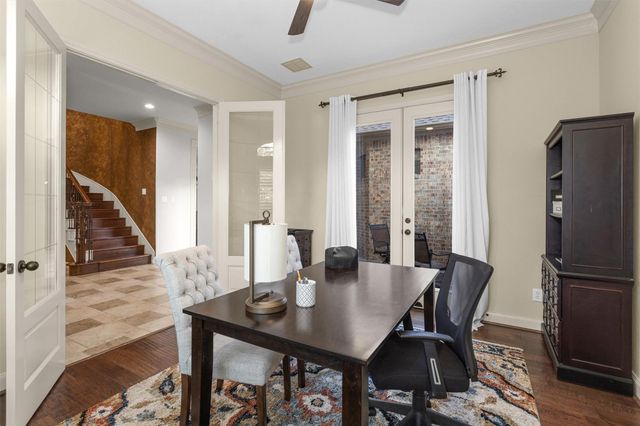 114 S Knights Crossing Drive, The Woodlands, TX 77382