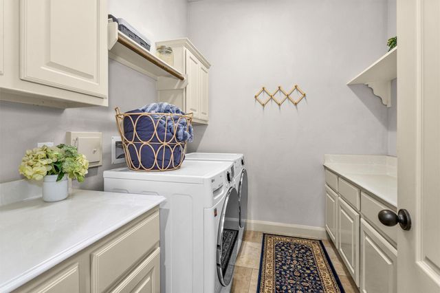 114 S Knights Crossing Drive, The Woodlands, TX 77382