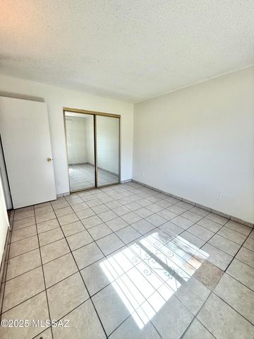 525 N Cherokee Avenue, Tucson, AZ 85745