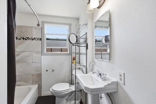 5011 N Cedar St, Spokane, WA 99205