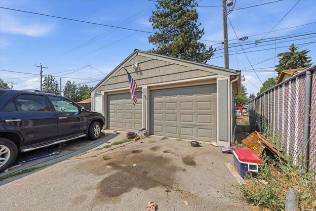 5011 N Cedar St, Spokane, WA 99205