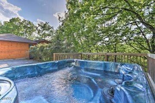 1071 Scenic Hills Road, Pigeon Forge, TN 37863