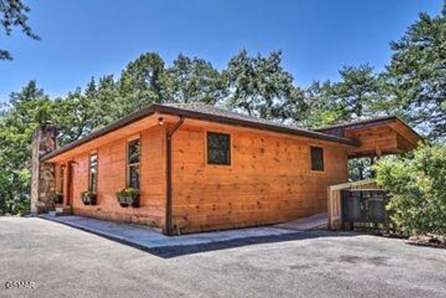 1071 Scenic Hills Road, Pigeon Forge, TN 37863