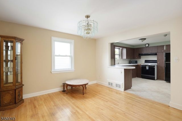 351 Fernwood Ter, Linden City, NJ 07036