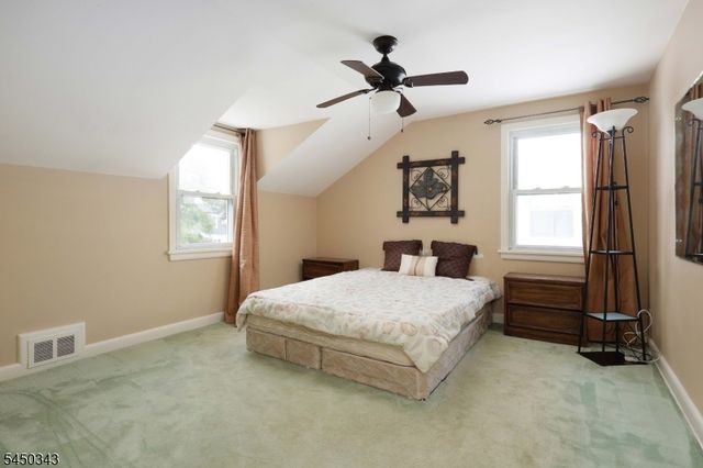 351 Fernwood Ter, Linden City, NJ 07036