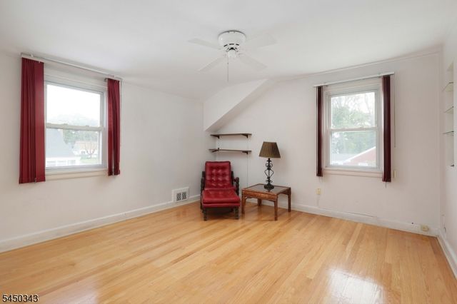 351 Fernwood Ter, Linden City, NJ 07036
