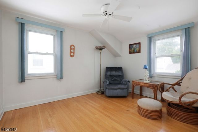 351 Fernwood Ter, Linden City, NJ 07036
