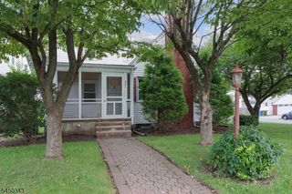 351 Fernwood Ter, Linden City, NJ 07036