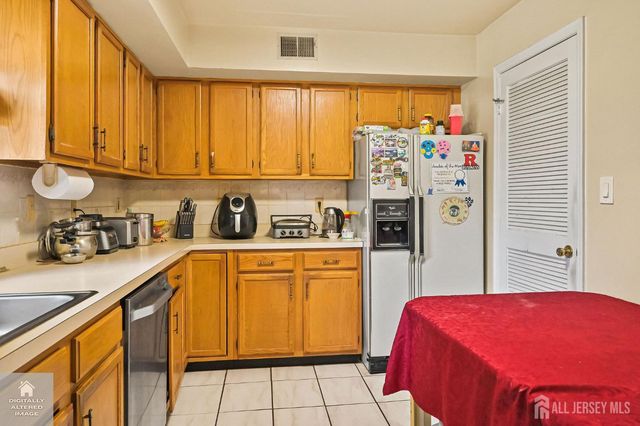 109 Walton Street, Edison, NJ 08817