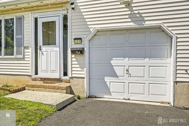 109 Walton Street, Edison, NJ 08817