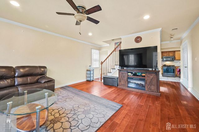 109 Walton Street, Edison, NJ 08817