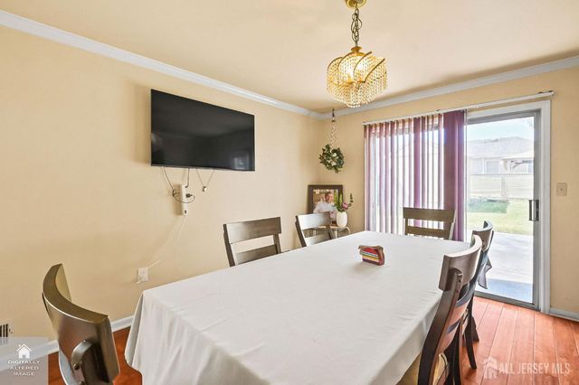 109 Walton Street, Edison, NJ 08817